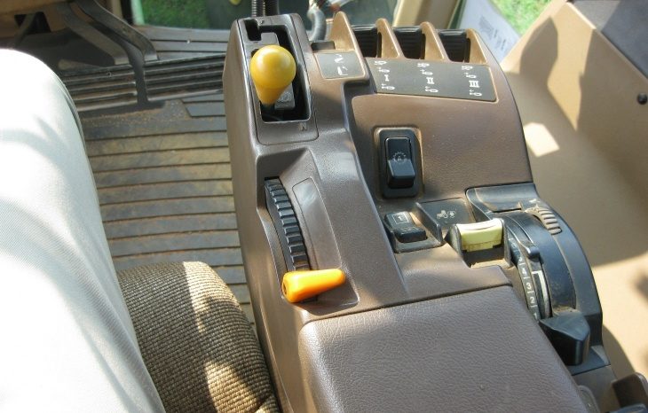 
								2001 John Deere 8310 MFWD full									