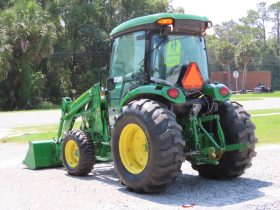 2017 John Deere 4066R 4WD