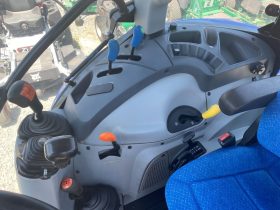 2015 New Holland T4.75