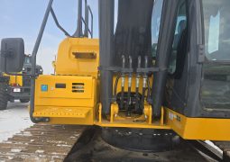 
										2022 John Deere 200G full									