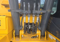 
										2022 John Deere 200G full									