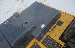 
										2022 John Deere 200G full									