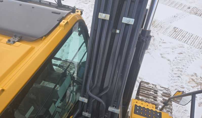 
								2022 John Deere 200G full									