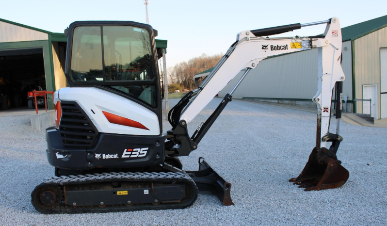 
								2021 BOBCAT E35 full									